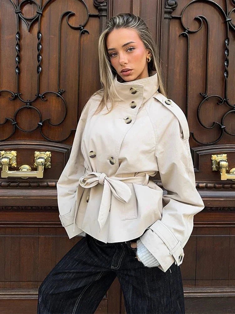 Alicia – Taillenbetonender Gürtel-Trenchcoat