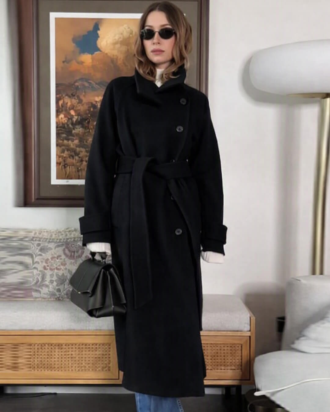 Angela – Langer Mantel mit Gürtel und hohem Kragen