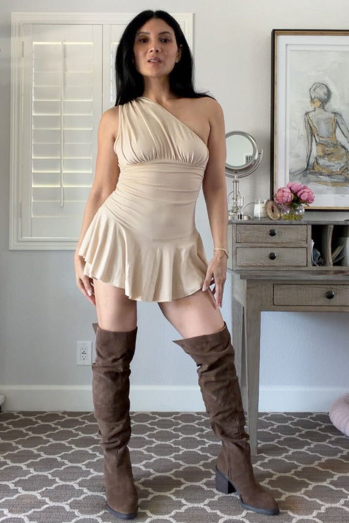 Anne – Asymmetrisches Rüschen-Minikleid