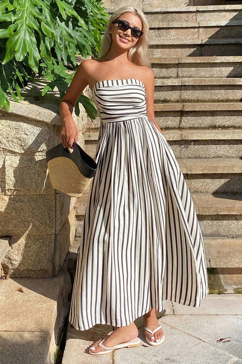 Annie – Gestreiftes Bandeaukleid mit Raffungen