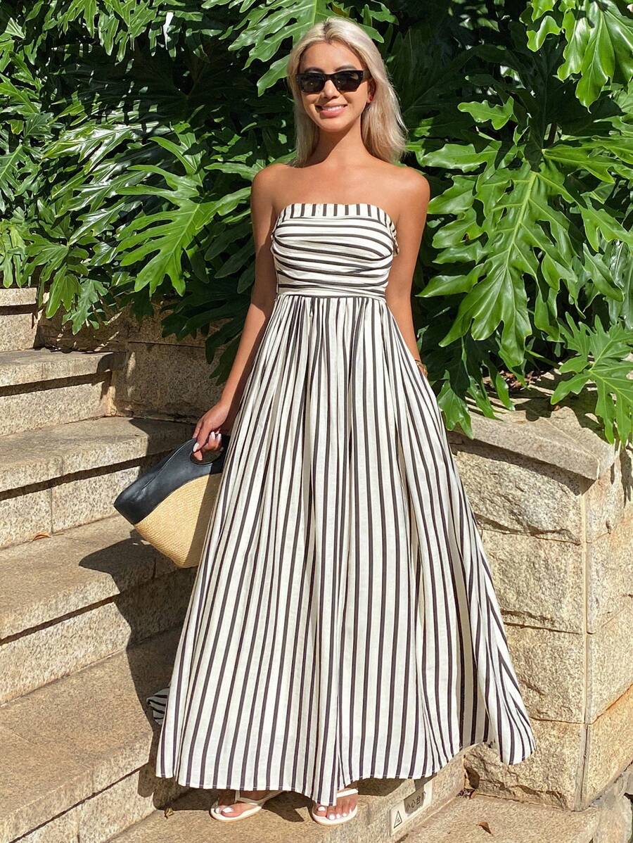 Annie – Gestreiftes Bandeaukleid mit Raffungen