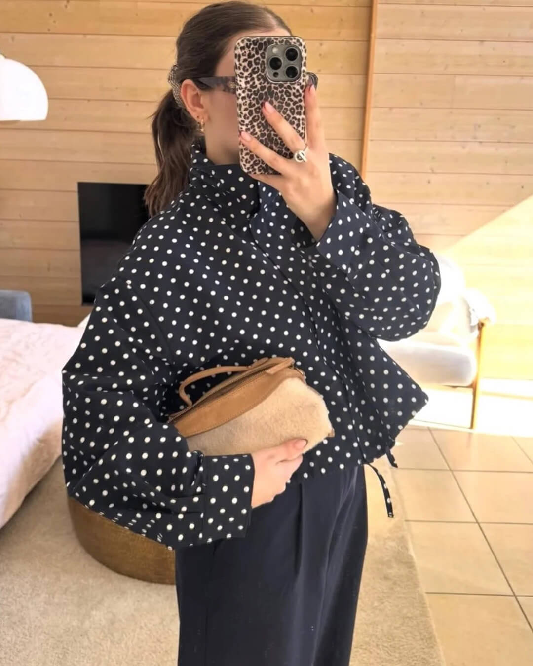 Annie – Taillierte Jacke mit Punkten