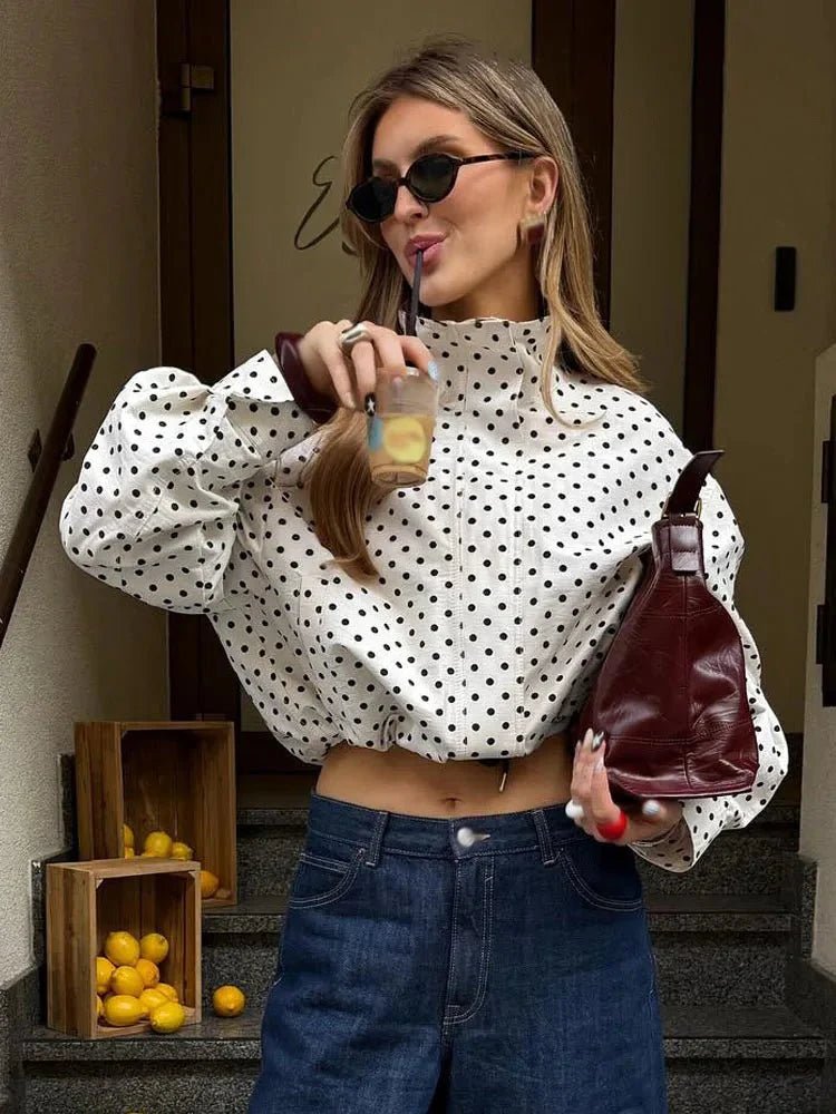 Annie – Taillierte Jacke mit Punkten