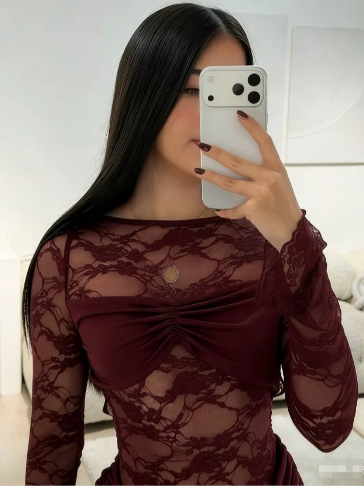 Adeline – figurbetontes, rückenfreies Spitzen-Minikleid