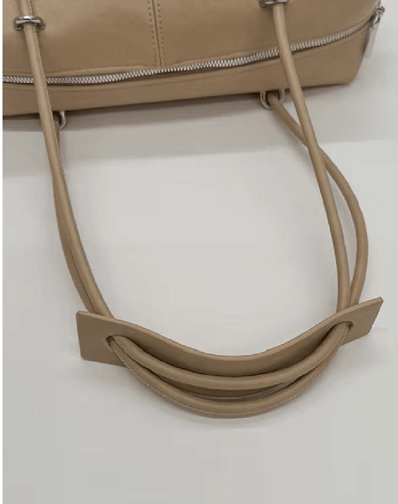 Boston-Schultertasche aus Kunstleder in Kissenform