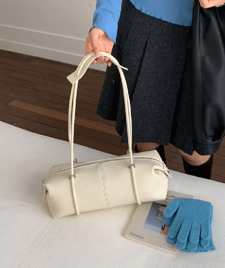 Boston-Schultertasche aus Kunstleder in Kissenform