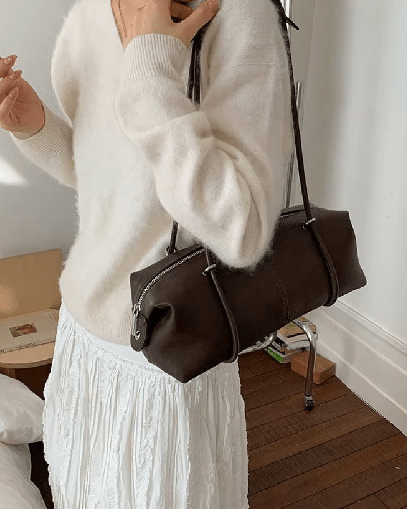Boston-Schultertasche aus Kunstleder in Kissenform