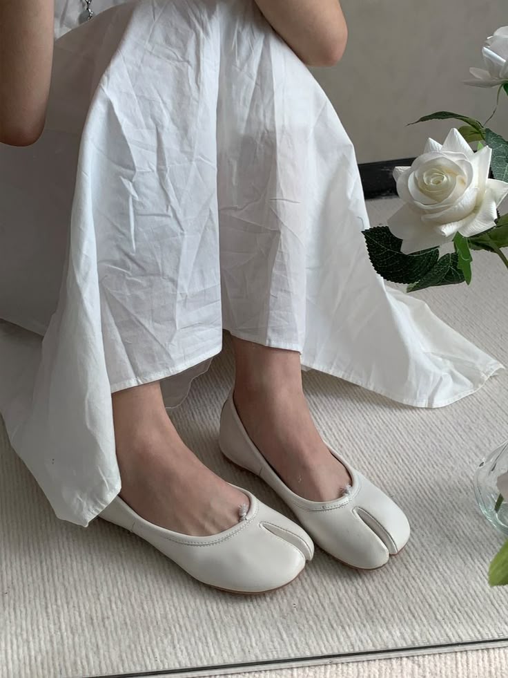 Adelisa – Schleifen-Front Split-Toe Ballerinas