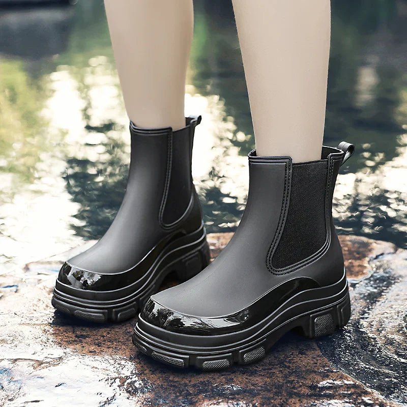 Chelsea-Boots mit markanter Plateausohle