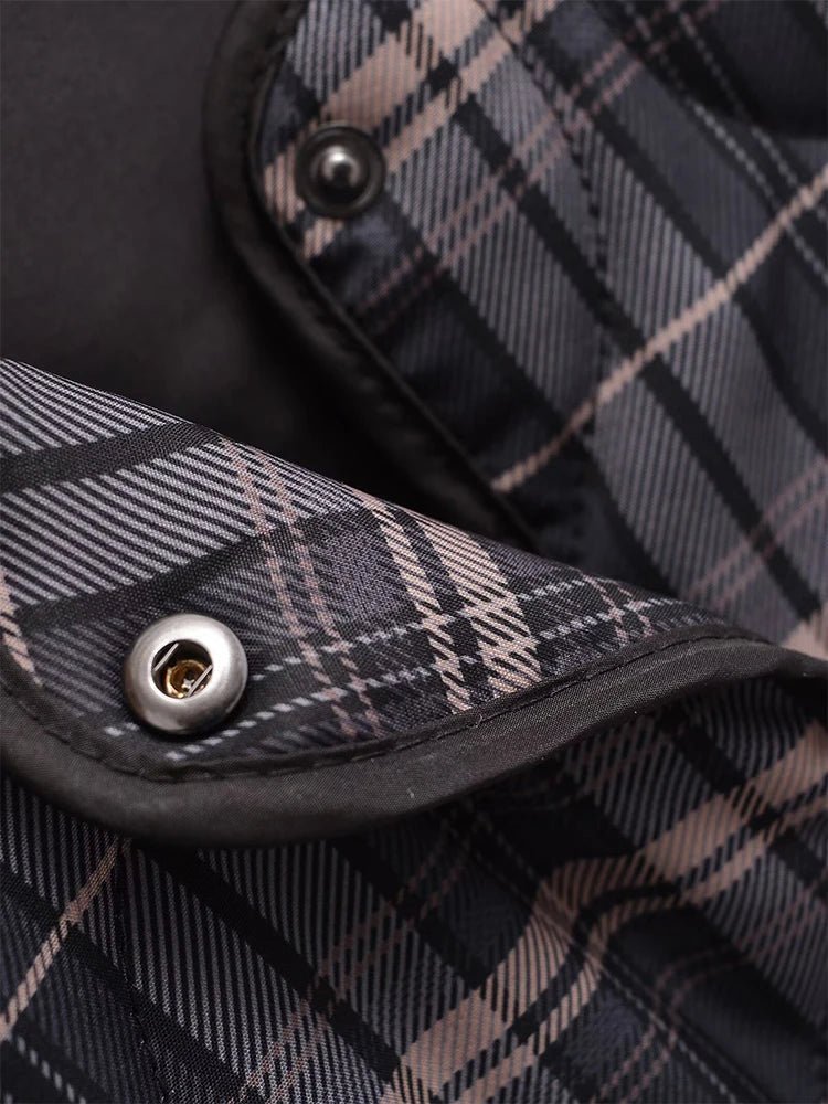 Lässige karierte Steppjacke