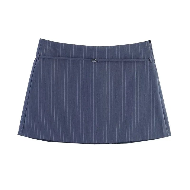 Lässiger Skort mit seitlichem Reißverschluss und Gürtel