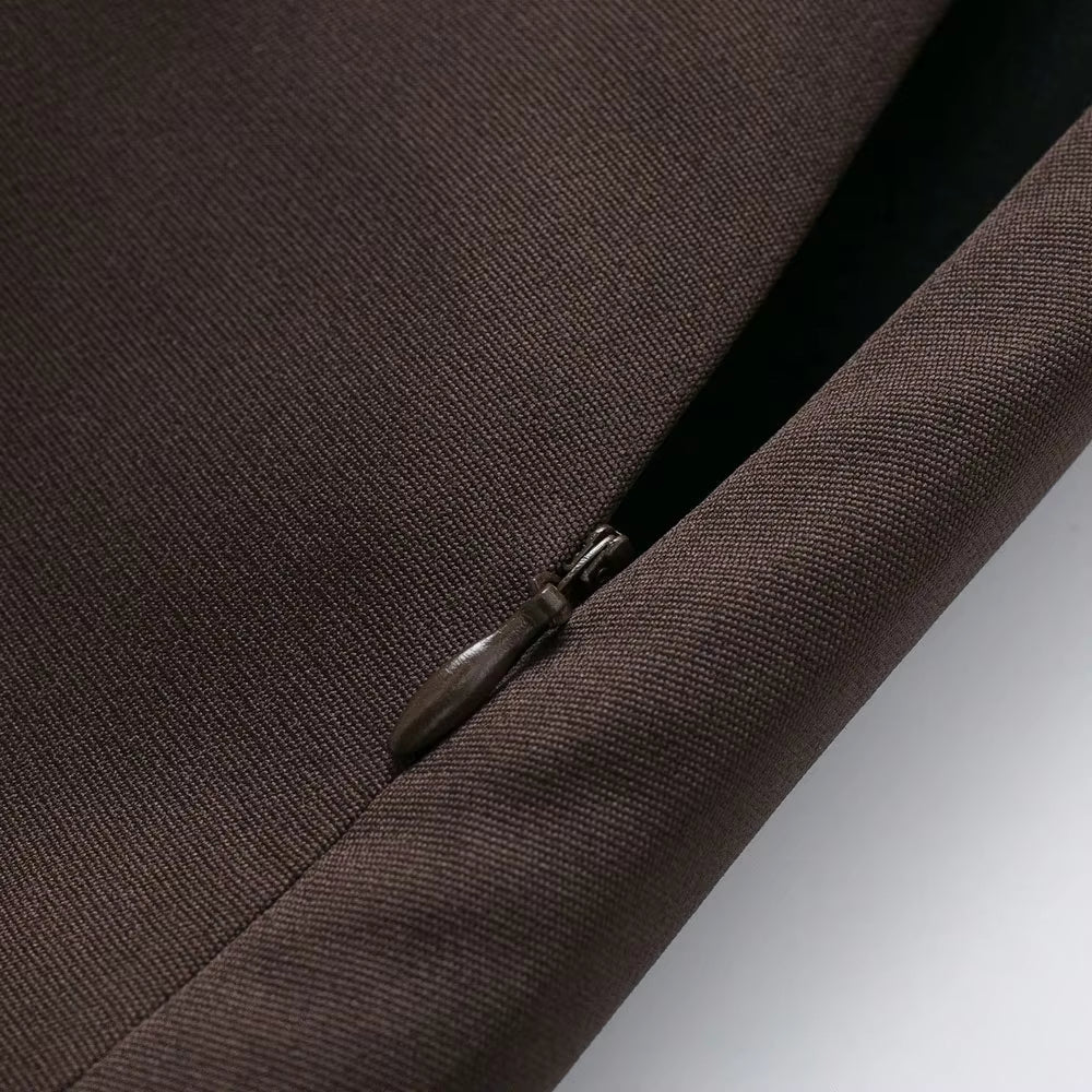 Lässiger Skort mit seitlichem Reißverschluss und Gürtel
