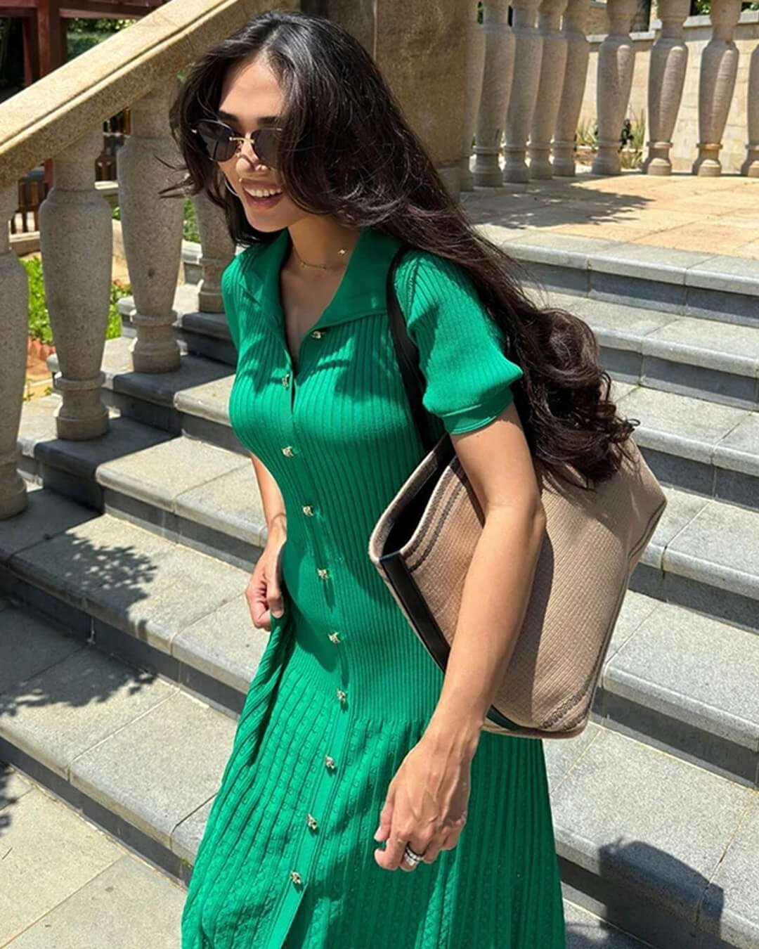 Adila – Lässiges Strick-Maxikleid mit Umlegekragen