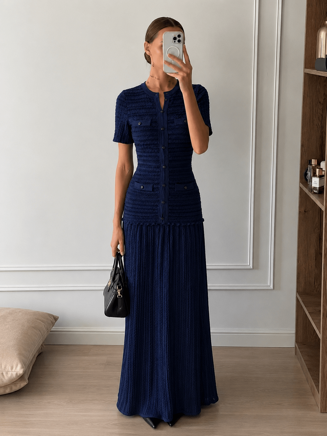 Miriam – tailliertes, geripptes Strick-Maxikleid