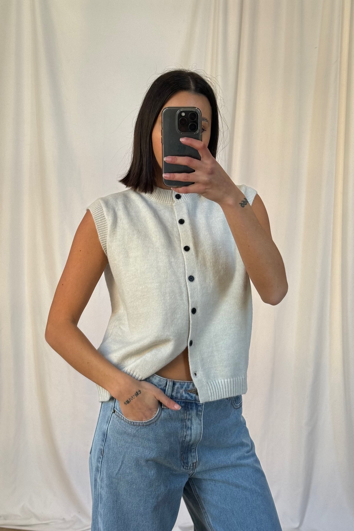 Klassische Strickjacke mit Knopfleiste