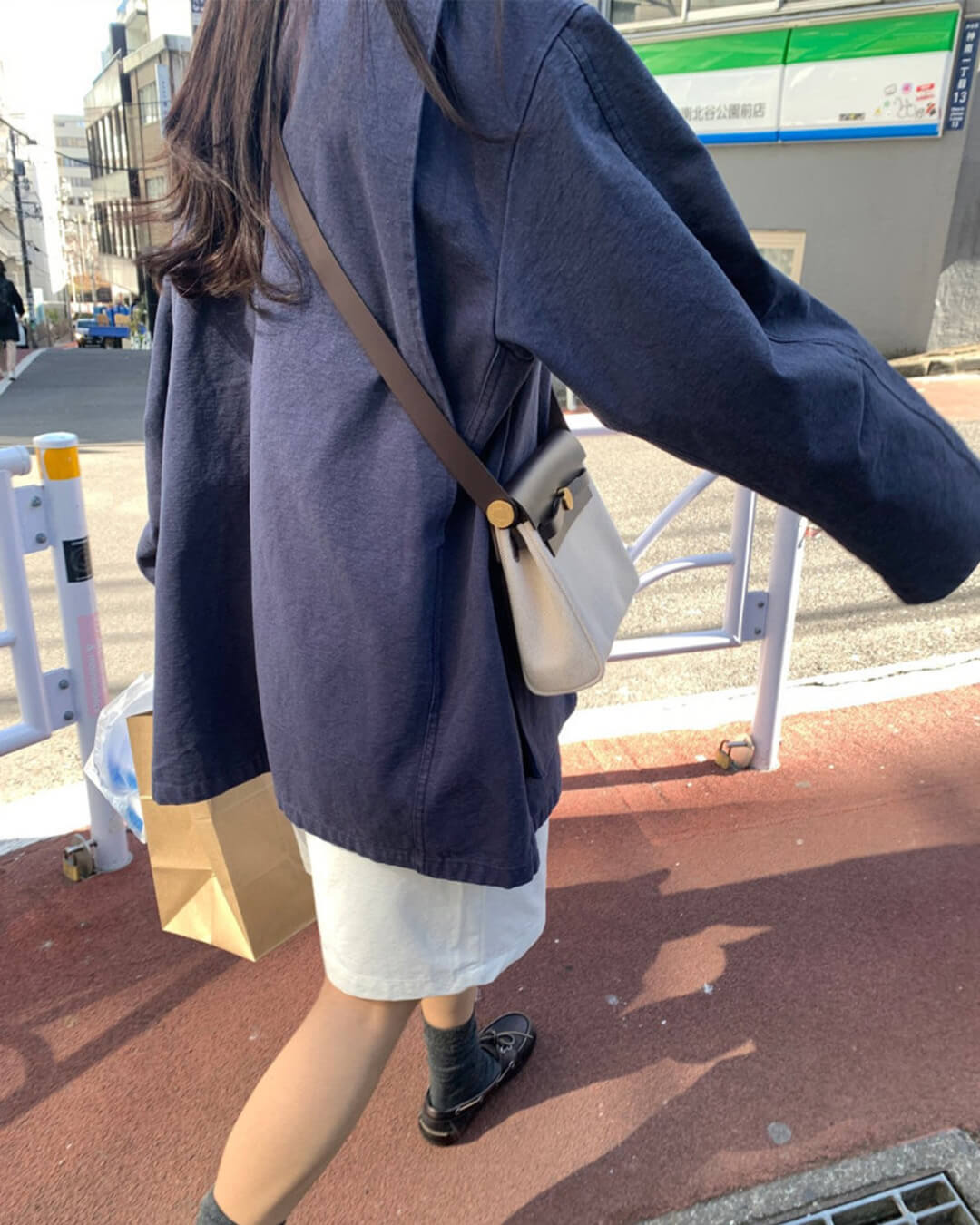 Klassische Utility-Jacke mit Kontrastkragen