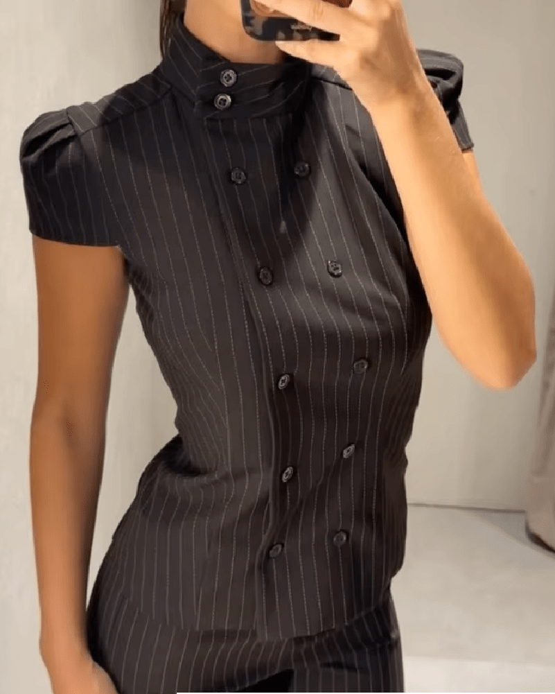 Klassische karierte Bluse mit zweireihiger Knopfleiste