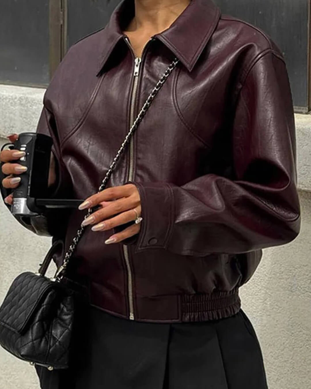 Klassische Revers-Jacke aus Kunstleder