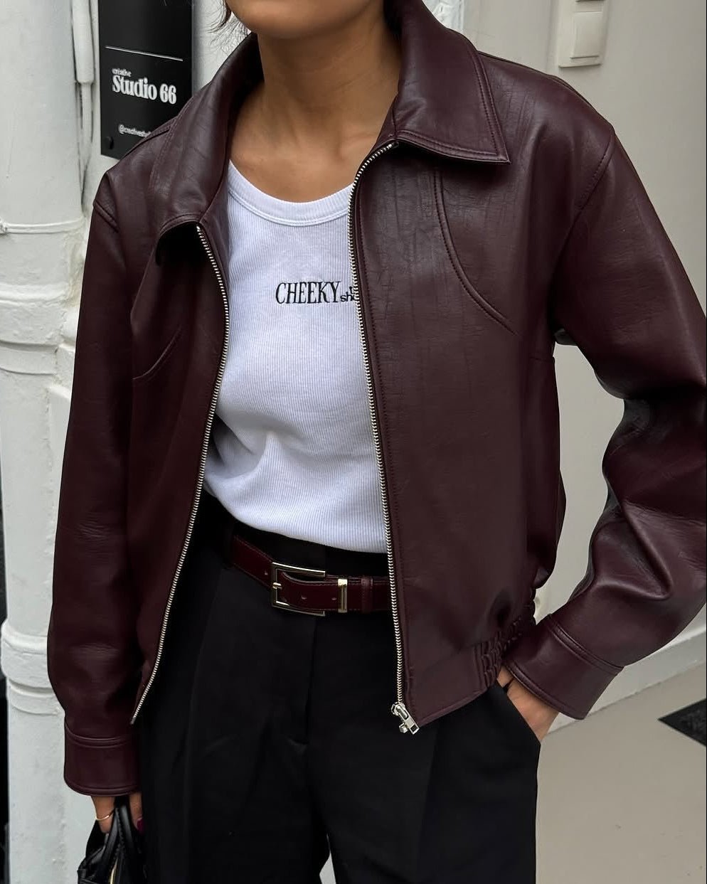 Klassische Revers-Jacke aus Kunstleder