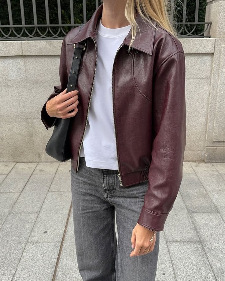 Klassische Revers-Jacke aus Kunstleder