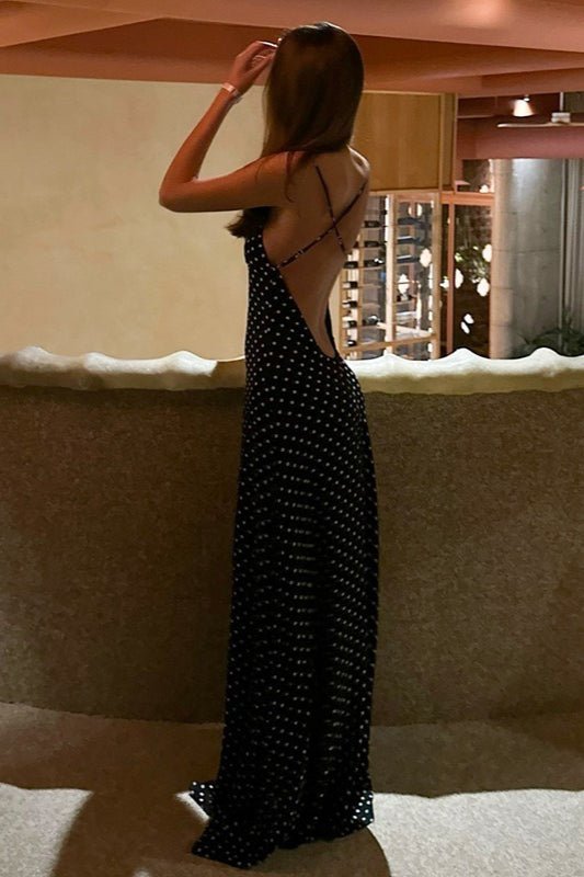 Adolfina – Rückenfreies, gepunktetes Maxikleid