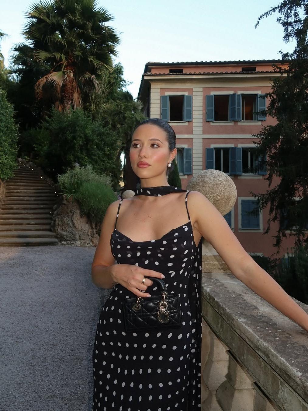 Nora – Gepunktetes Maxikleid