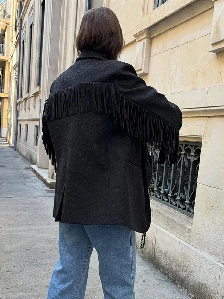 Klassischer Bomberblazer mit Quastenbesatz