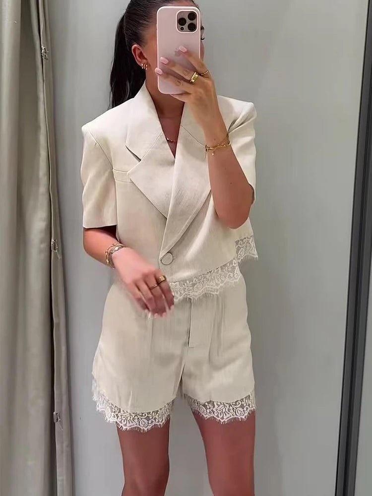 Lisa – Crop Top mit Spitze und hoch tailliertem Short-Set