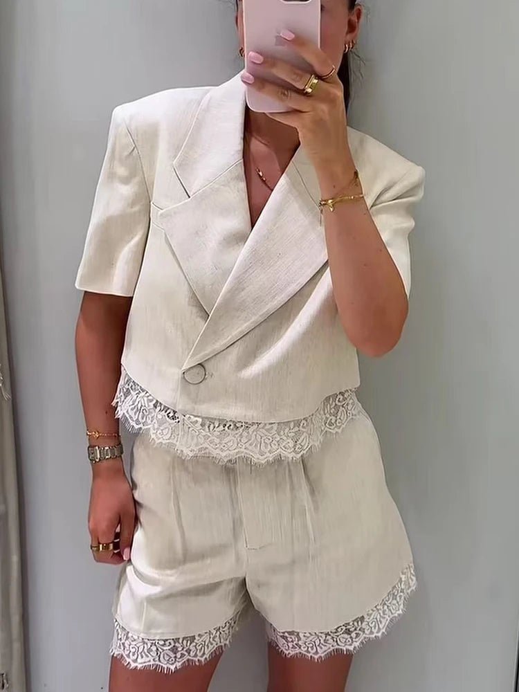 Lisa – Crop Top mit Spitze und hoch tailliertem Short-Set