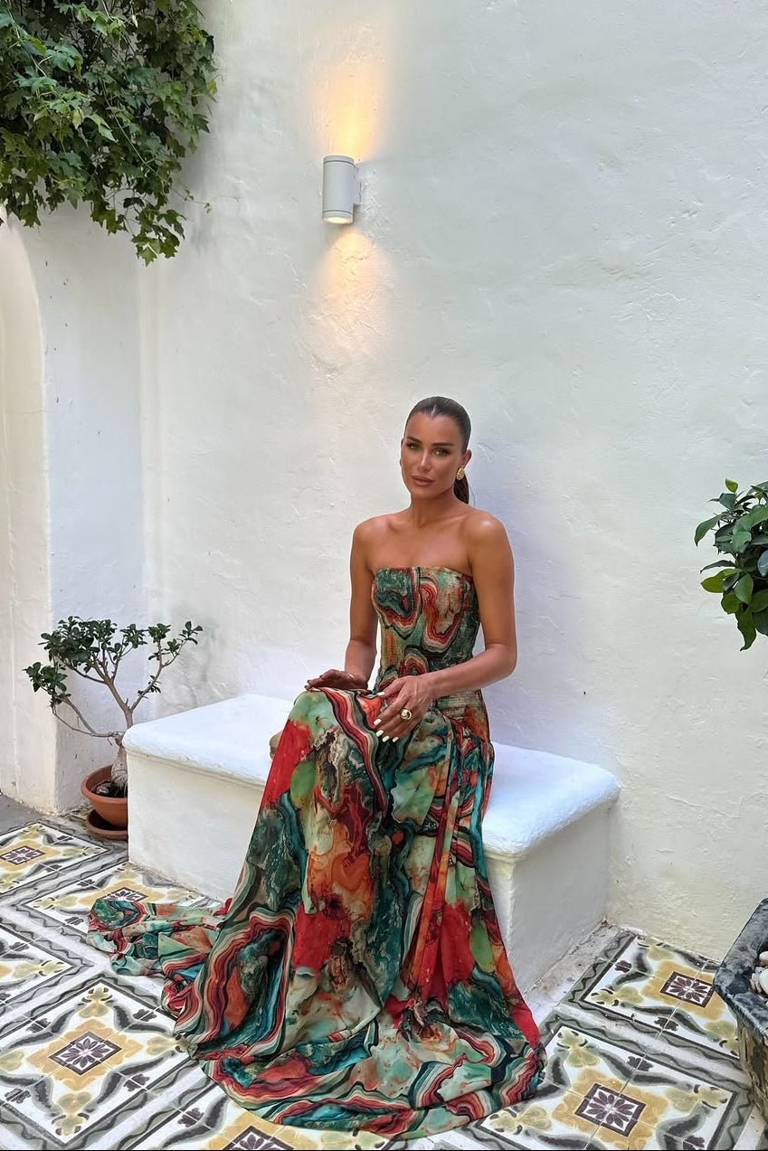 Trägerloses Maxikleid mit abstraktem Muster