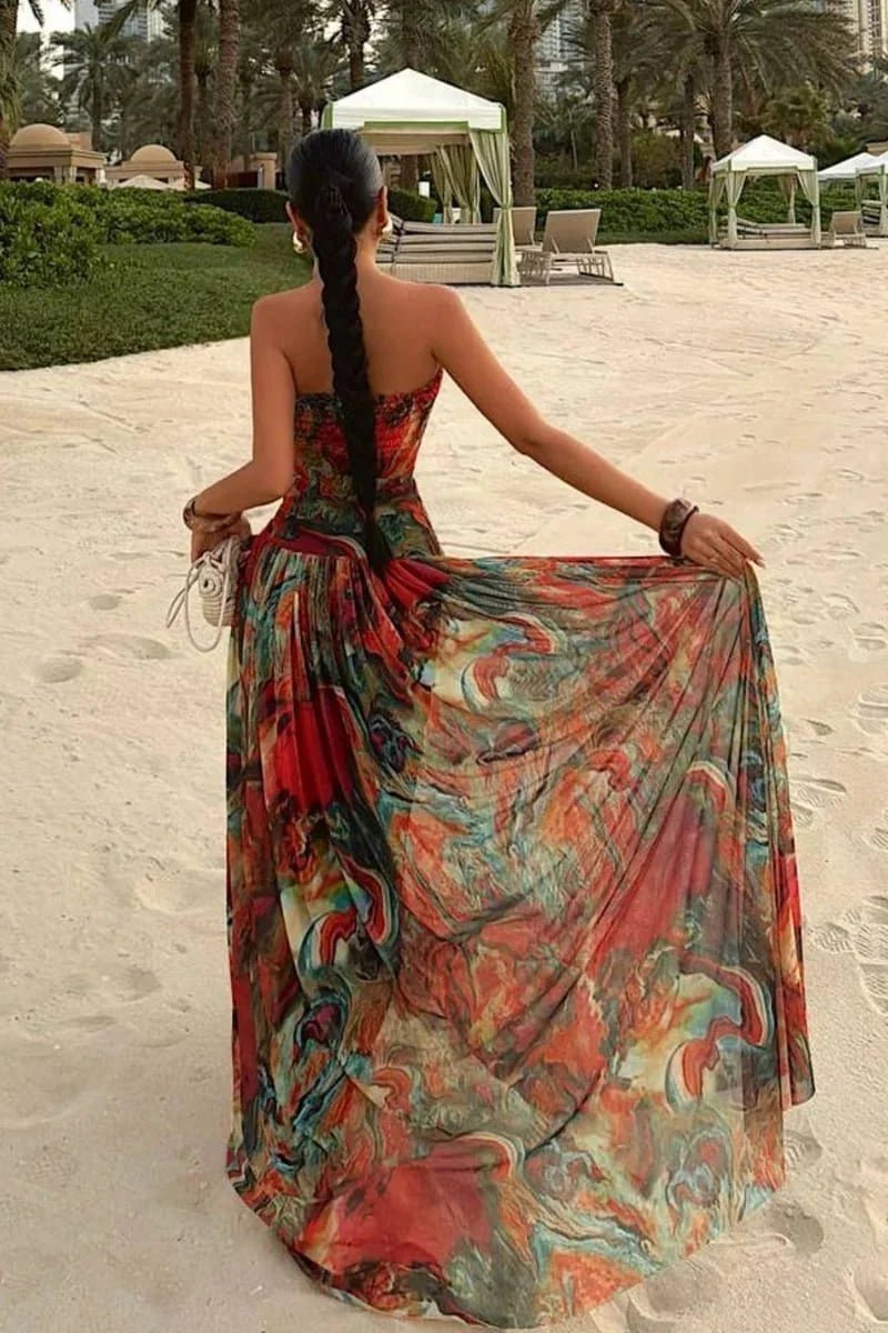Trägerloses Maxikleid mit abstraktem Muster