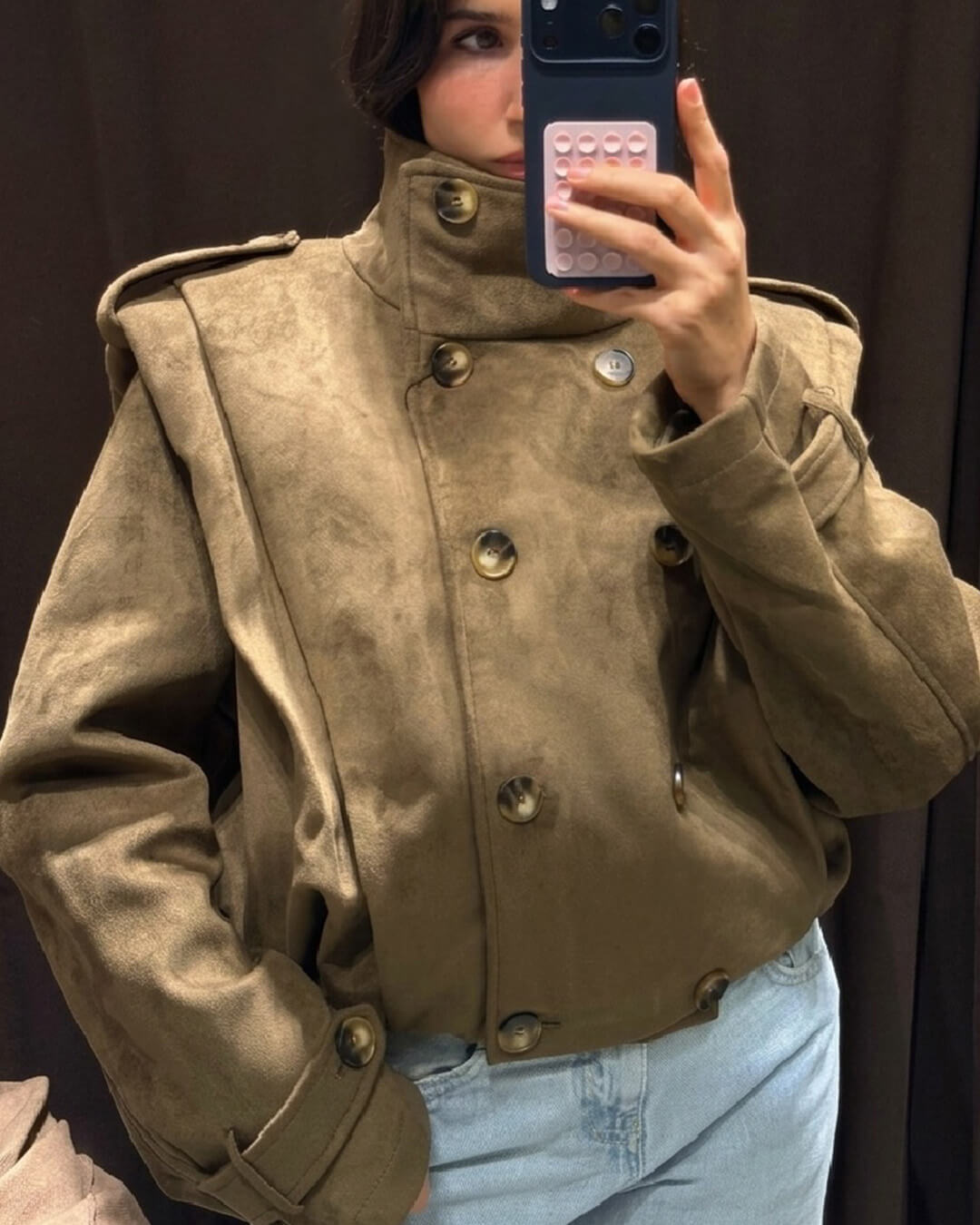 Doppelreihiger Retro-Trenchcoat aus Kunstwildleder, kurz geschnitten