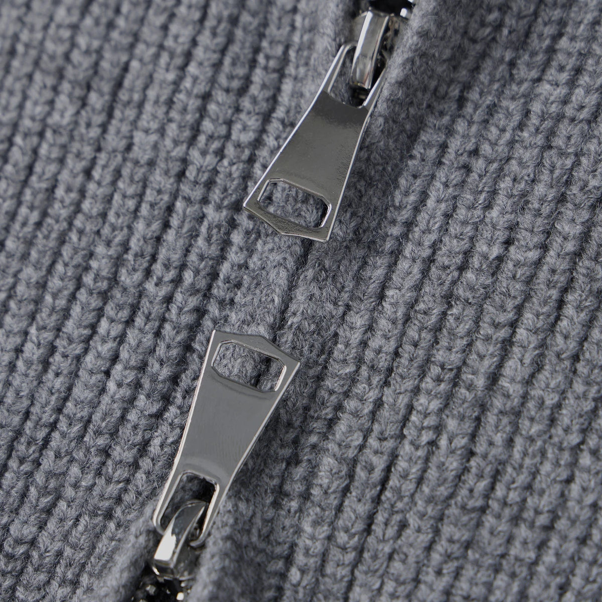 Gekürzte Strickjacke mit Doppelreißverschluss