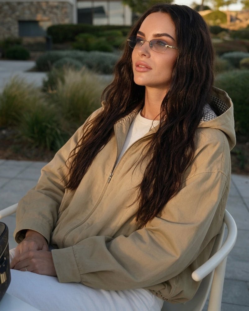 Jacke mit Kapuze und Kordelzug und Reißverschluss