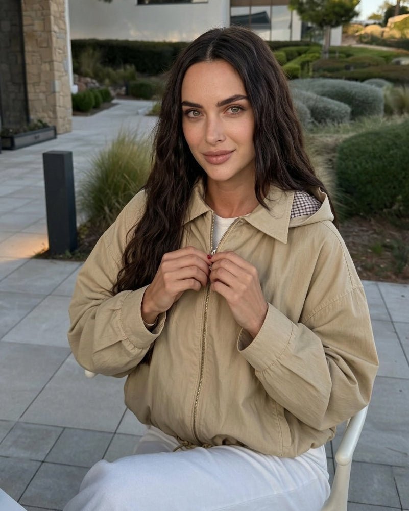 Jacke mit Kapuze und Kordelzug und Reißverschluss