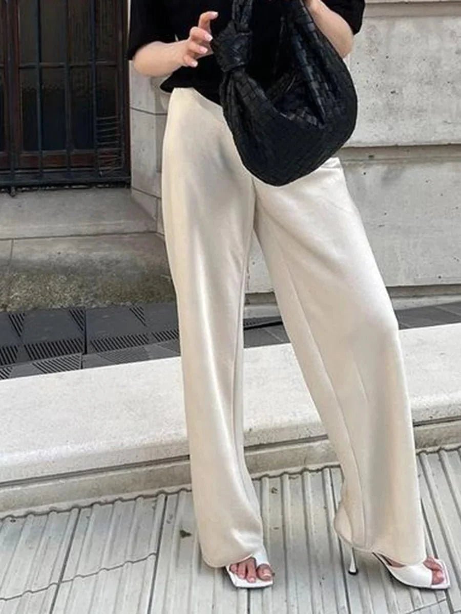 Lily – Weite Satinhose mit elastischem Bund