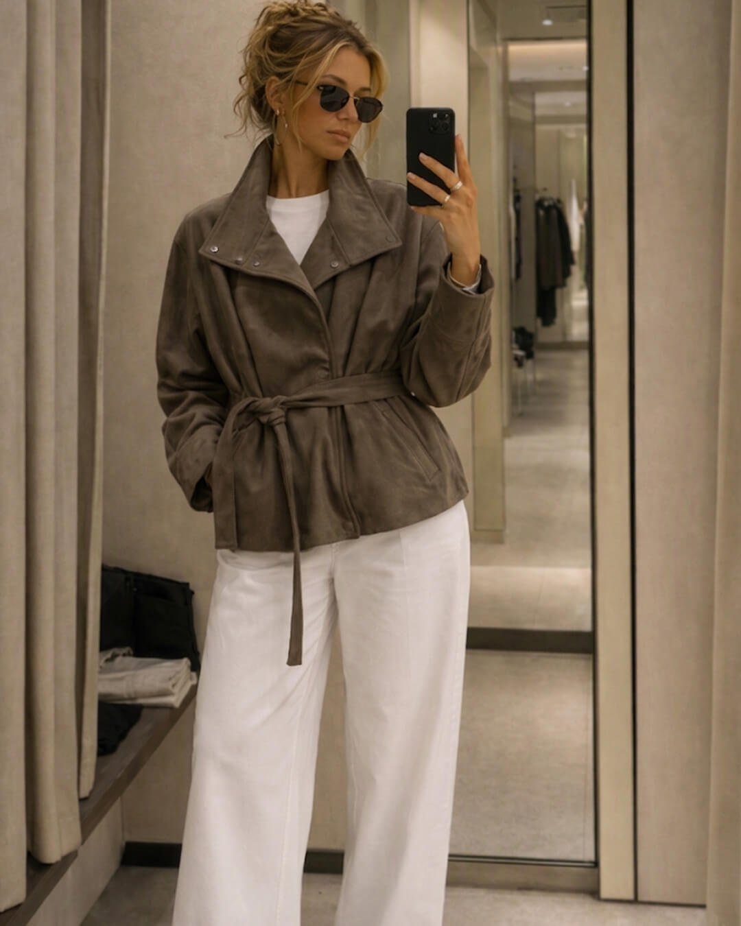 Elegante Jacke in Wildlederoptik mit Gürtel und Schnürung