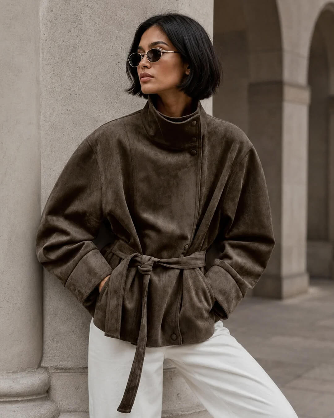Elegante Jacke in Wildlederoptik mit Gürtel und Schnürung