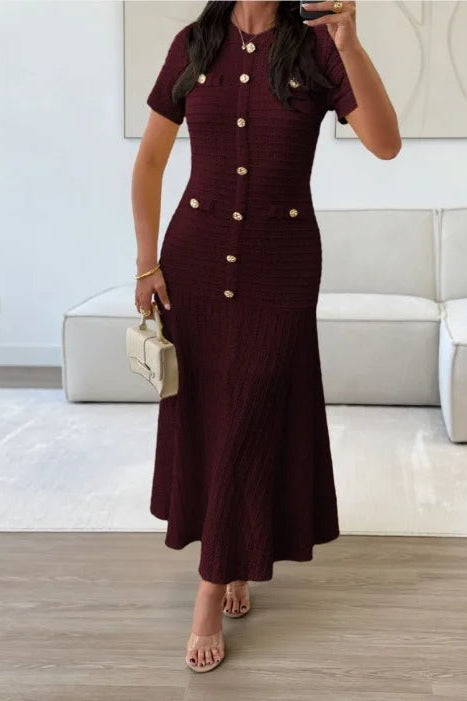 Eleganes figurbetontes Midikleid mit Ausstellung