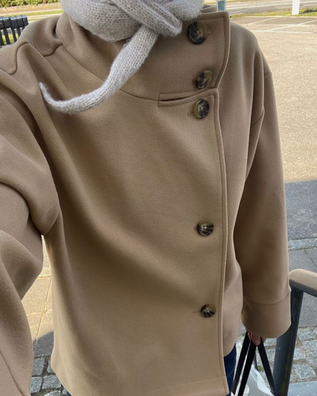 Elegante Jacke mit Stehkragen
