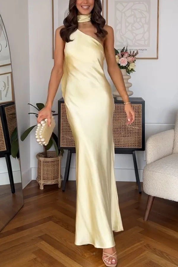 Elegantes asymmetrisches Abendkleid aus Seide