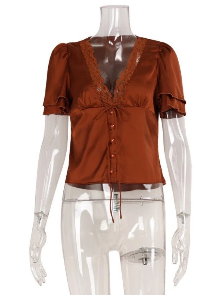 Mia – Satinbluse mit Spitzenbesatz
