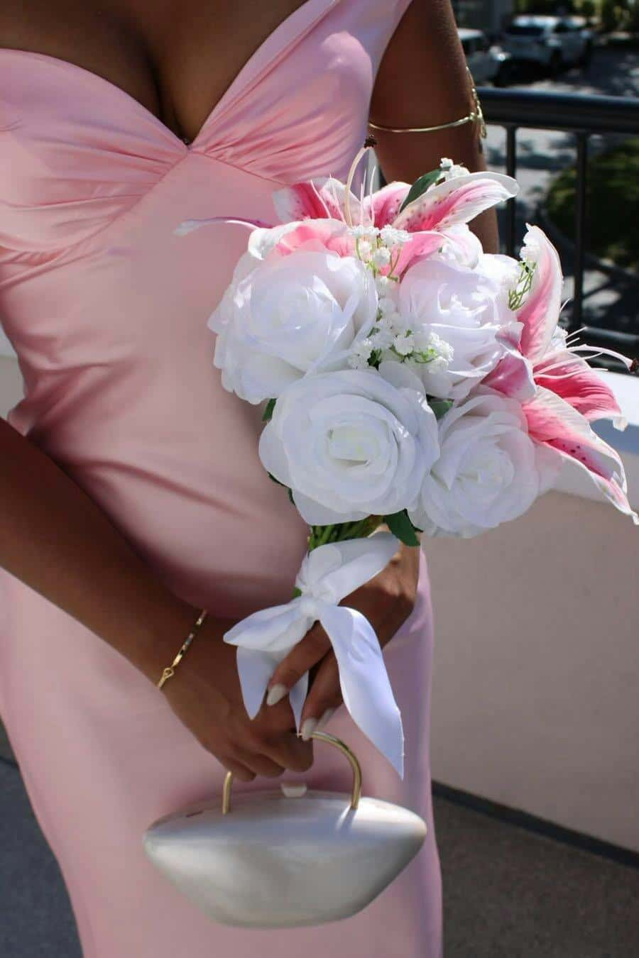 Rose – Satin Off-Shoulder Maxi-Kleid