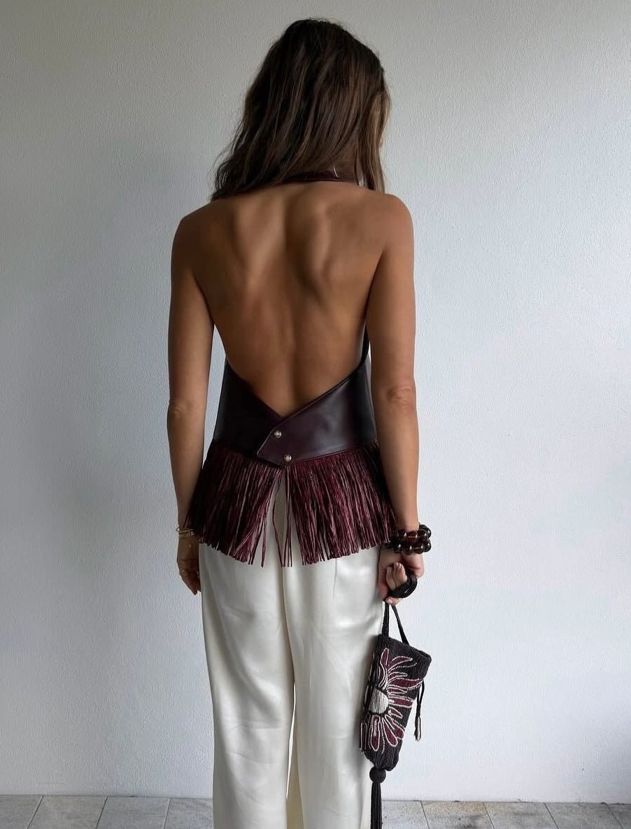 Neckholder-Top aus Kunstleder mit Fransen