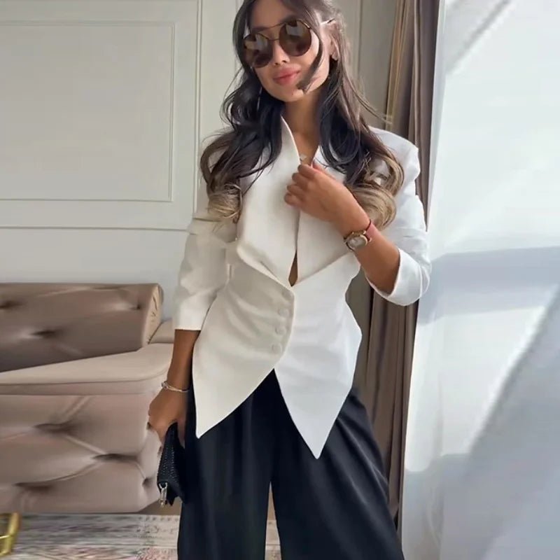 Fiona – Blazer mit strukturierten Schultern und Taillierung