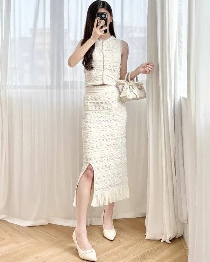 Emma – Set aus floraler Strickweste und Midi-Rüschenrock