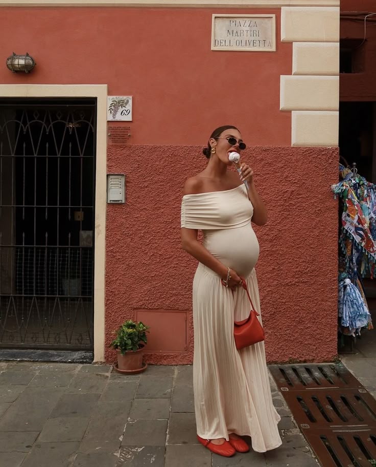 Carmen – Fließendes schulterfreies Kleid