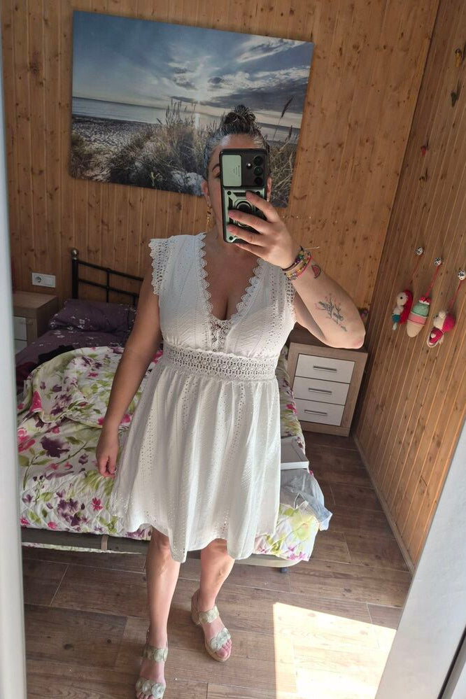 Französisches Spitzen-Kleid mit V-Ausschnitt und Passform