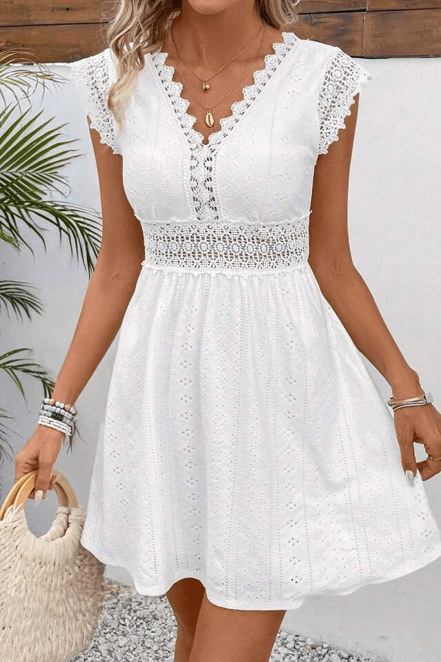 Französisches Spitzen-Kleid mit V-Ausschnitt und Passform