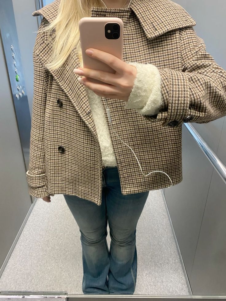 Kurze Hahnentrittjacke mit hohem Kragen
